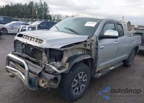2019 Toyota Tundra Limited 5.7L V8 z USA, uszkodzony, nr VIN 5TFBY5F11KX788280